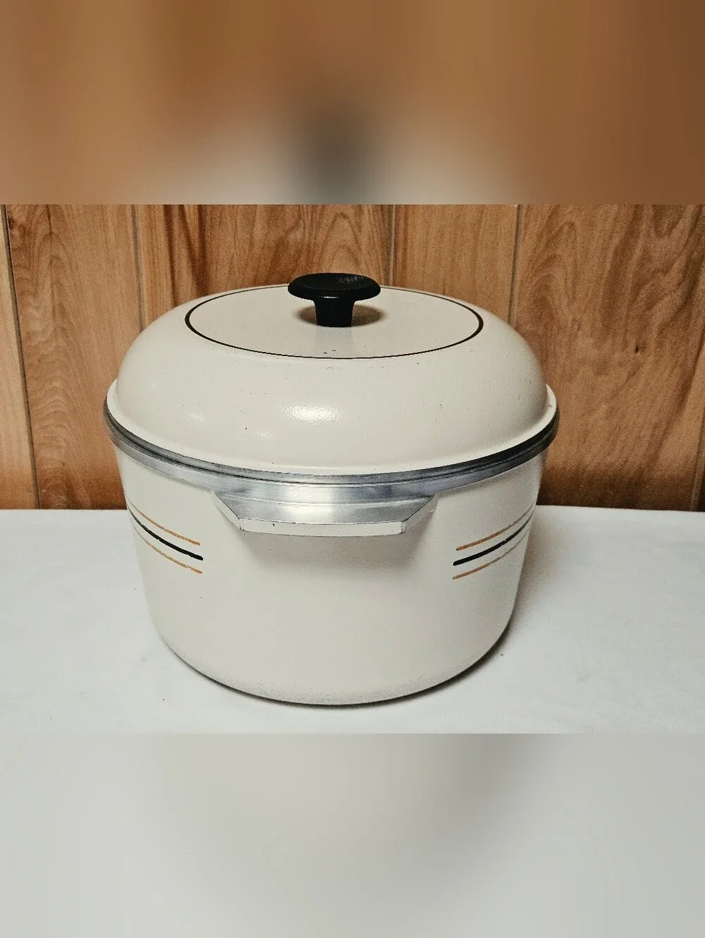 Vintage Regal Ware Cast Aluminum 8 Quart 10” Dutch Oven / Roaster 13